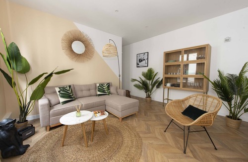 Bercy Apartment | Jungle Juice, 3BR/2BA, 6 people