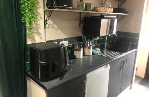 Littlehampton Apartment | Jungle Lodge