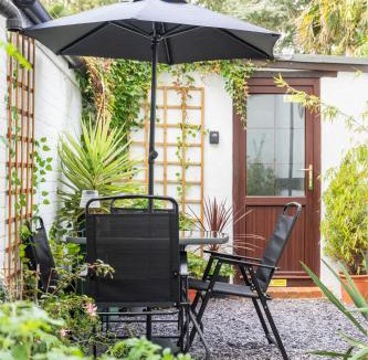 Littlehampton Apartment | Jungle Lodge