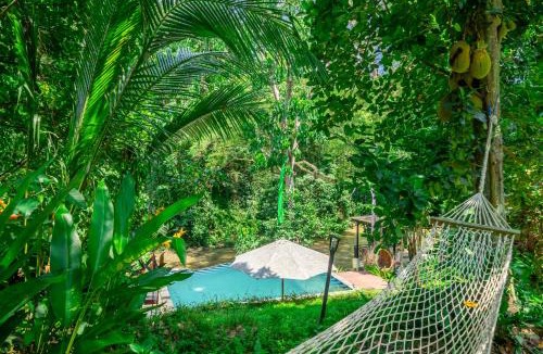 Singapadu Tengah Villa | Jungle River 5 BR Villa- Pool, Yoga, Tubing Near Ubud