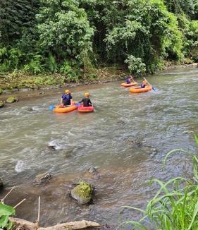 Singapadu Tengah Villa | Jungle River 5 BR Villa- Pool, Yoga, Tubing Near Ubud