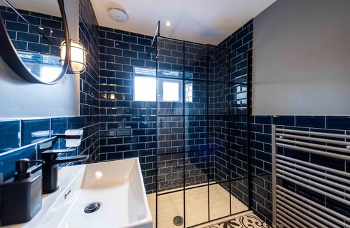 North Shore Apartment | Jungle Suite Sasco Apartments