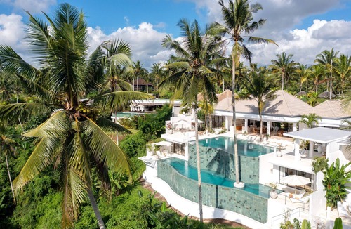 Pejeng Kawan Villa | Jungle & Sunset Views 2 Infinity Pools Luxury Ubud 4BR