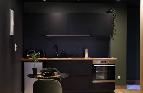 Centre-ville Apartment | Junglia Suite - Spa & Ciné