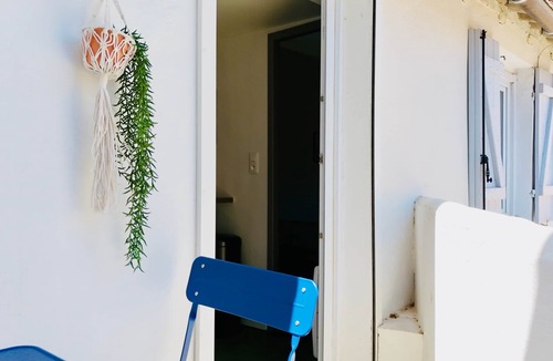 Brignoles Apartment | Juni - Air-conditioned & Balcony