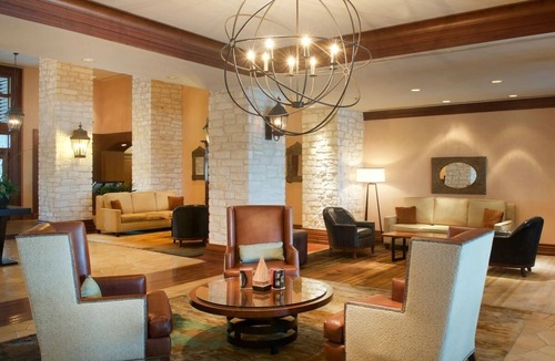 Lakeway Hotel | Junior Suite Lakeview at Lakeway Resort and Spa, Outdoor Pool!