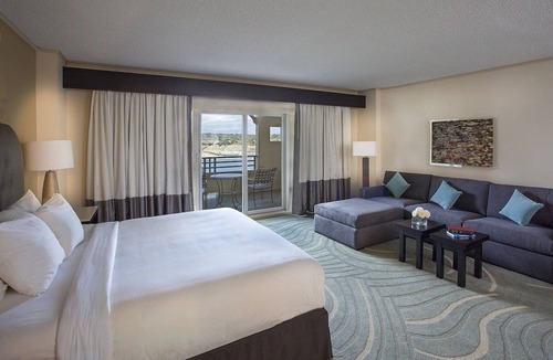 Lakeway Hotel | Junior Suite Lakeview with Balcony at Lakeway Resort & Spa
