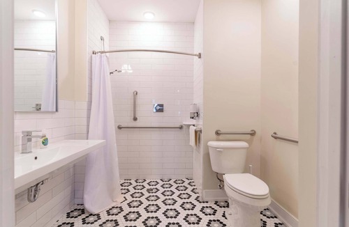 Frankfort Hotel | Junior Suite, Queen Accessible