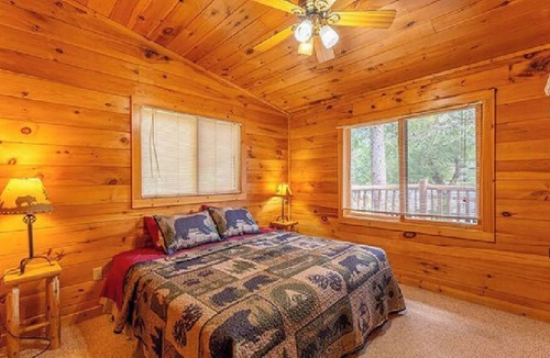 Ely Cabin | Juniper 2 Bedrooms, 3 beds