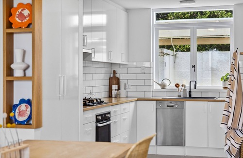 Semaphore Park House | Juniper Beachfront Townhouse Semaphore Park