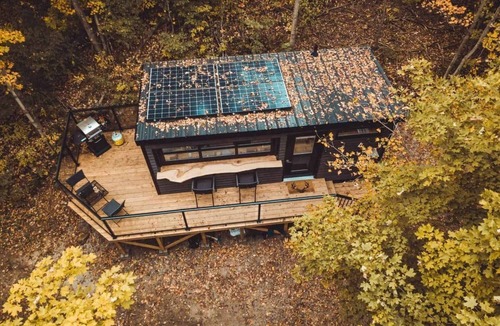 Maberly Cabin | Juniper Cabin | Tiny Cabin Overlooking Fall River