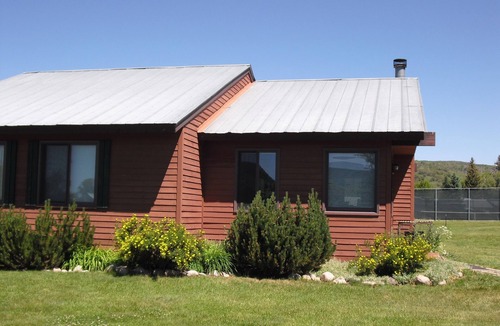 Clark House | Juniper - Get away with modern conveniences