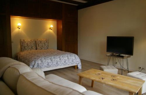 Vulaines-sur-Seine Apartment | Juniper House