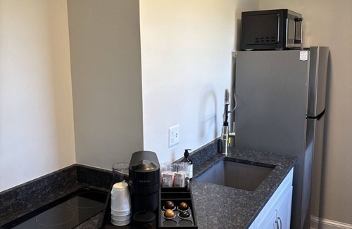 Greenville Junction House | Juniper Motel-Waterfront -King Suite + Cooktop