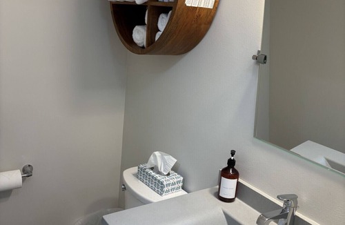 Greenville Junction House | Juniper Motel-Waterfront -King Suite + Cooktop