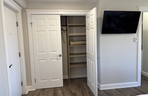 Greenville Junction House | Juniper Motel-Waterfront -King Suite + Cooktop