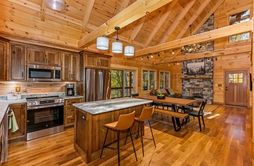 Logan Cabin | Juniper Ridge in Hocking Hills