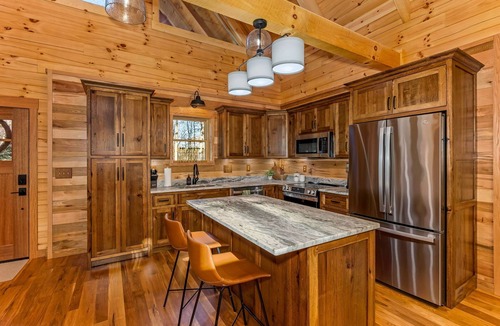 Logan Cabin | Juniper Ridge in Hocking Hills