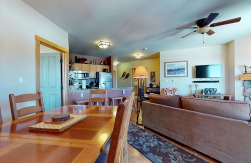 Mammoth Lakes Condo | Juniper Springs Lodge 539 Deluxe Condo Great Complex Amenities near Ski-In Ski-Out by RedAwning