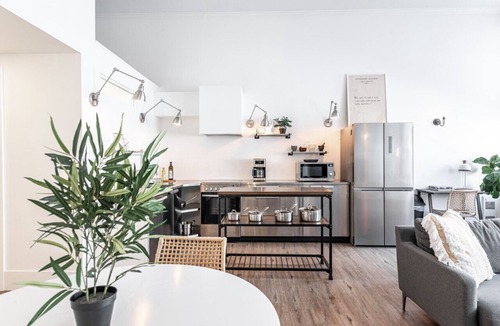 Stratford Apartment | Juno Lofts: Memories of Chelsea