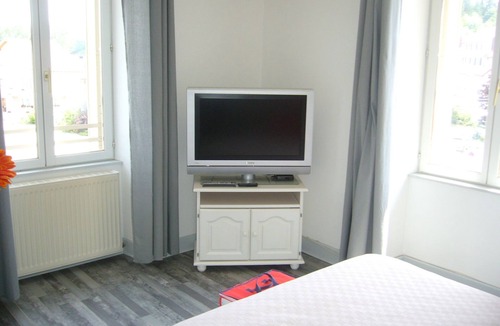 Saint-Laurent-en-Grandvaux Apartment | Jura Gîte Nala