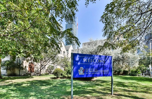 Bay Cloverhill Condo | just 5 minute walk to U of T