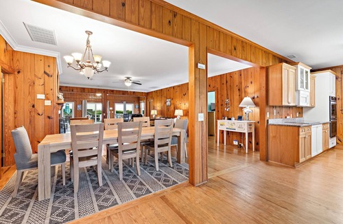 Caswell Beach House | Just a Beach Cottage: Spacious 6BR, 5BA Oceanfront on Caswell Beach