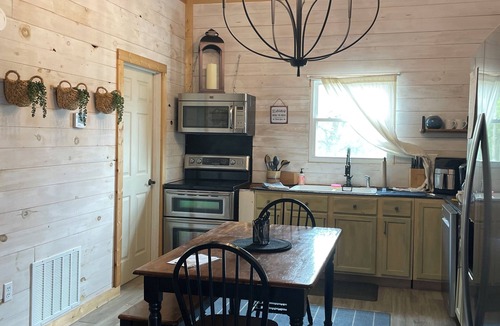 Eminence House | Just A Stone's Throw Cabin nfrom Eminence, Jacks Fork, & Cross County Trail Ride