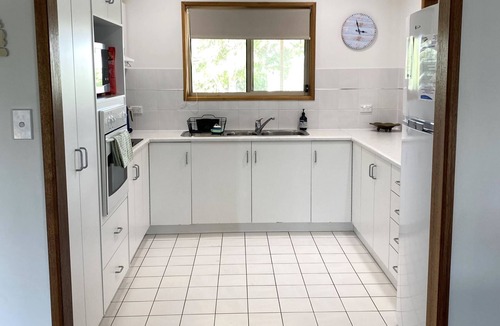 Port Victoria Hotel | Just Beachy, Port Victoria