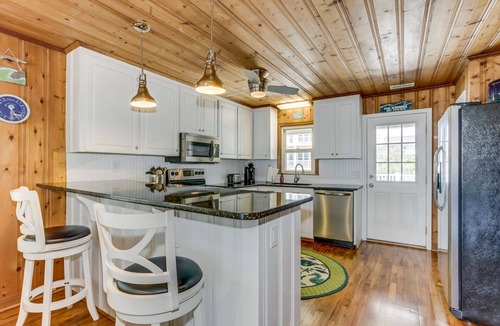 Holden Beach House | "Just Breathe" - 2nd Row Home, 3 Bedrooms/2.5 Bathrooms