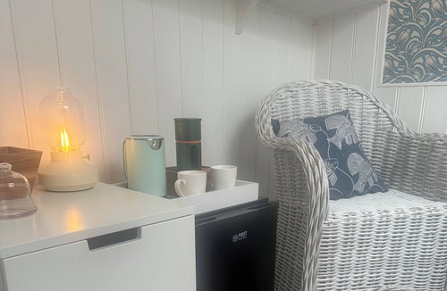 Estrun Boat Rental | Just Couples AfloatnRomantic cabin with private entrance.