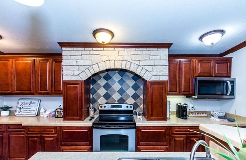 Graford House | JUST IMAGINE ROCKER B 10 MIN WATER ACCESS 1 BLOCK family styled, fire pit,hottub