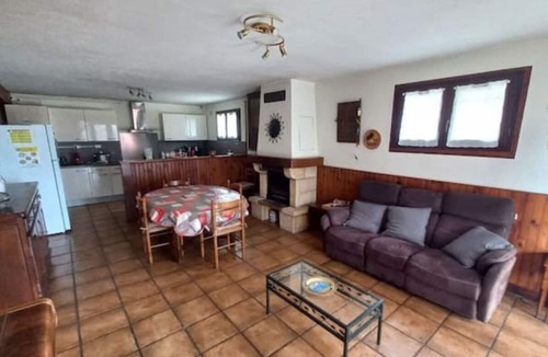 Saint-Yorre House | ⭐ JUST LIKE HOME