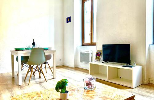 Carcassonne Apartment | Just Like home in Carcassonne