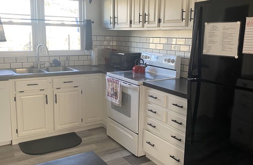 Hutchinson House | Just Like Home in quiet neighborhood