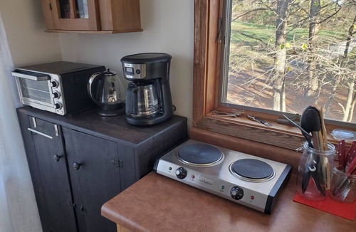 Rocheport Cabin | Just Off the Beaten Path