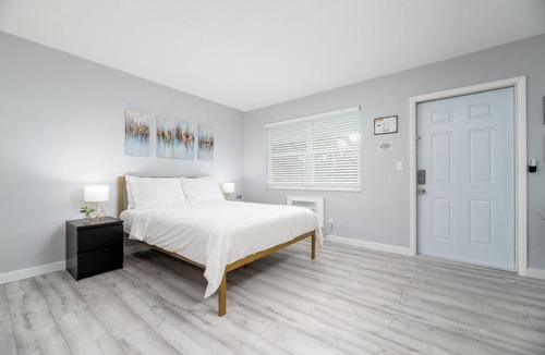 Wilton Manors Apartment | Just Off The Drive 5