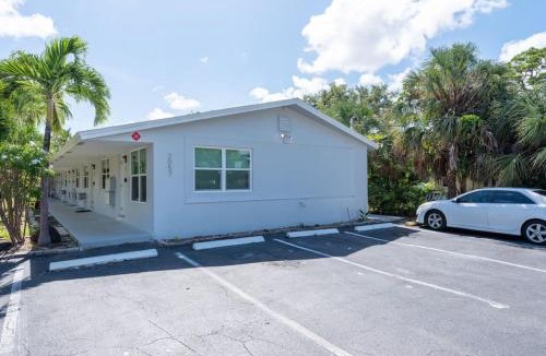 Wilton Manors Apartment | Just Off Wilton Drive Apt 5