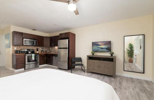 Wilton Manors Apartment | Just Off Wilton Drive Apt 6