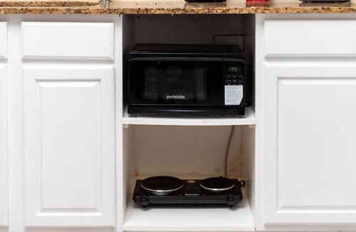 Wilton Manors Apartment | Just Off Wilton Drive! Apt 5