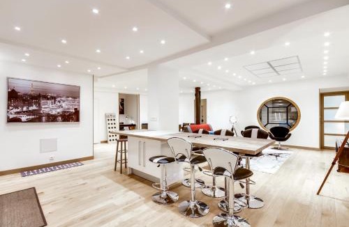 Quartier de la Monnaie Apartment | Just Renovated 138m2 On The Seine