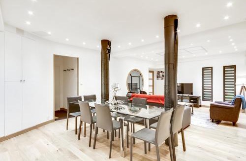 Quartier de la Monnaie Apartment | Just Renovated 138m2 On The Seine
