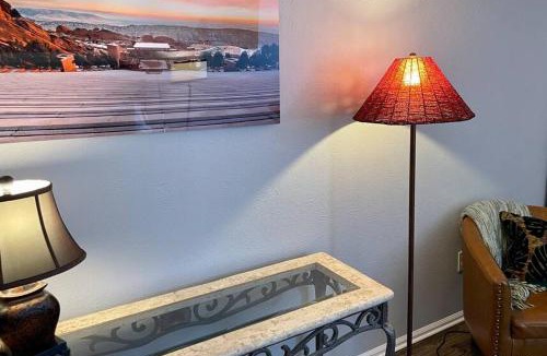 Capitol Hill House | Just Renovated, Fully Stocked Apt with Free Parking