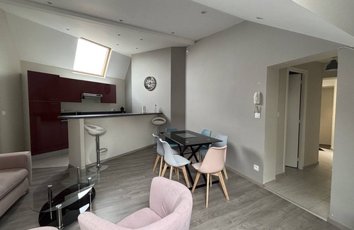 Bourges Apartment | Just Steps from Palais Jacques Cœur – Comfortable