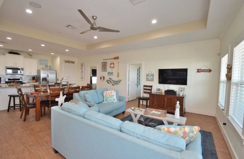 Crystal Beach House | Just steps to the Sand & Surf! Sleeps 12, with 2 Master Suites! Perfect Rental!
