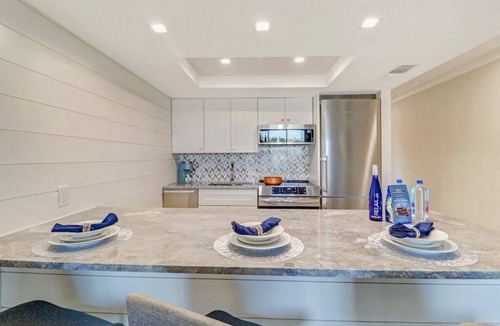 Vanderbilt Beach Condo | Just Steps to Vanderbilt Beach, Next to Ritz Carlton - Remodeled 2020