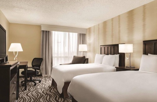 Fort Worth Hotel | Just What You Were Looking For! 3 Great Units, Free Parking, Indoor Pool