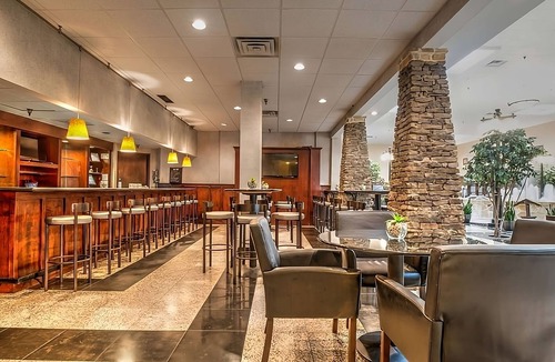 Fort Worth Hotel | Just What You Were Looking For! 3 Great Units, Free Parking, Indoor Pool
