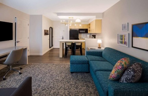 Andover Hotel | Just What You Were Looking For! 2 Modern Units, Pet-Friendly, Parking, Pool!