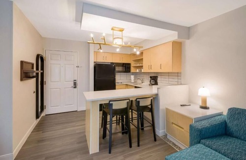 Andover Hotel | Just What You Were Looking For! 2 Modern Units, Pet-Friendly, Parking, Pool!